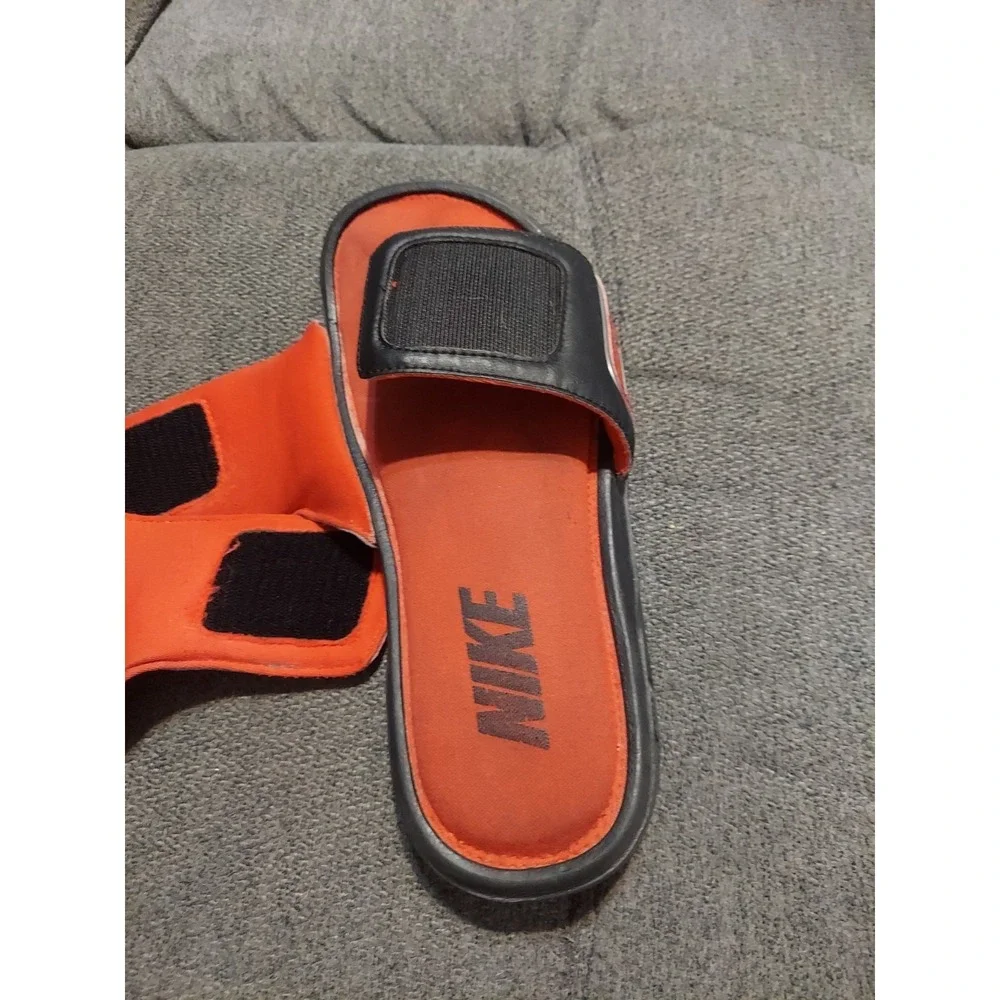 Nike Comfort Slide 2 Sandals Slippers Men's 8 Black Red  Slides Sandals Pool